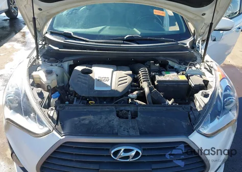 2016 Hyundai Veloster Turbo z USA, uszkodzony, nr VIN KMHTC6AE6GU267921